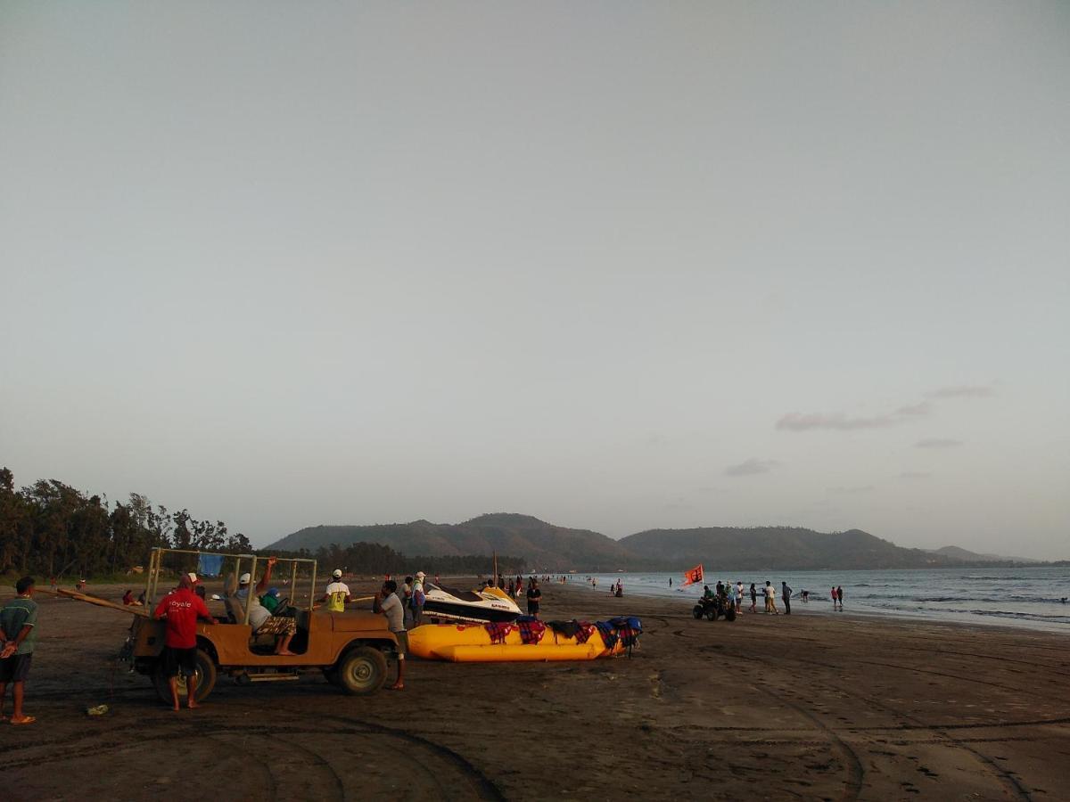 Dlite Beach Grove Cottages Alībāg Esterno foto