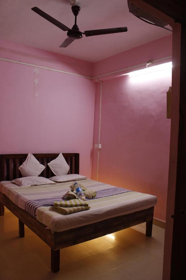 Dlite Beach Grove Cottages Alībāg Esterno foto